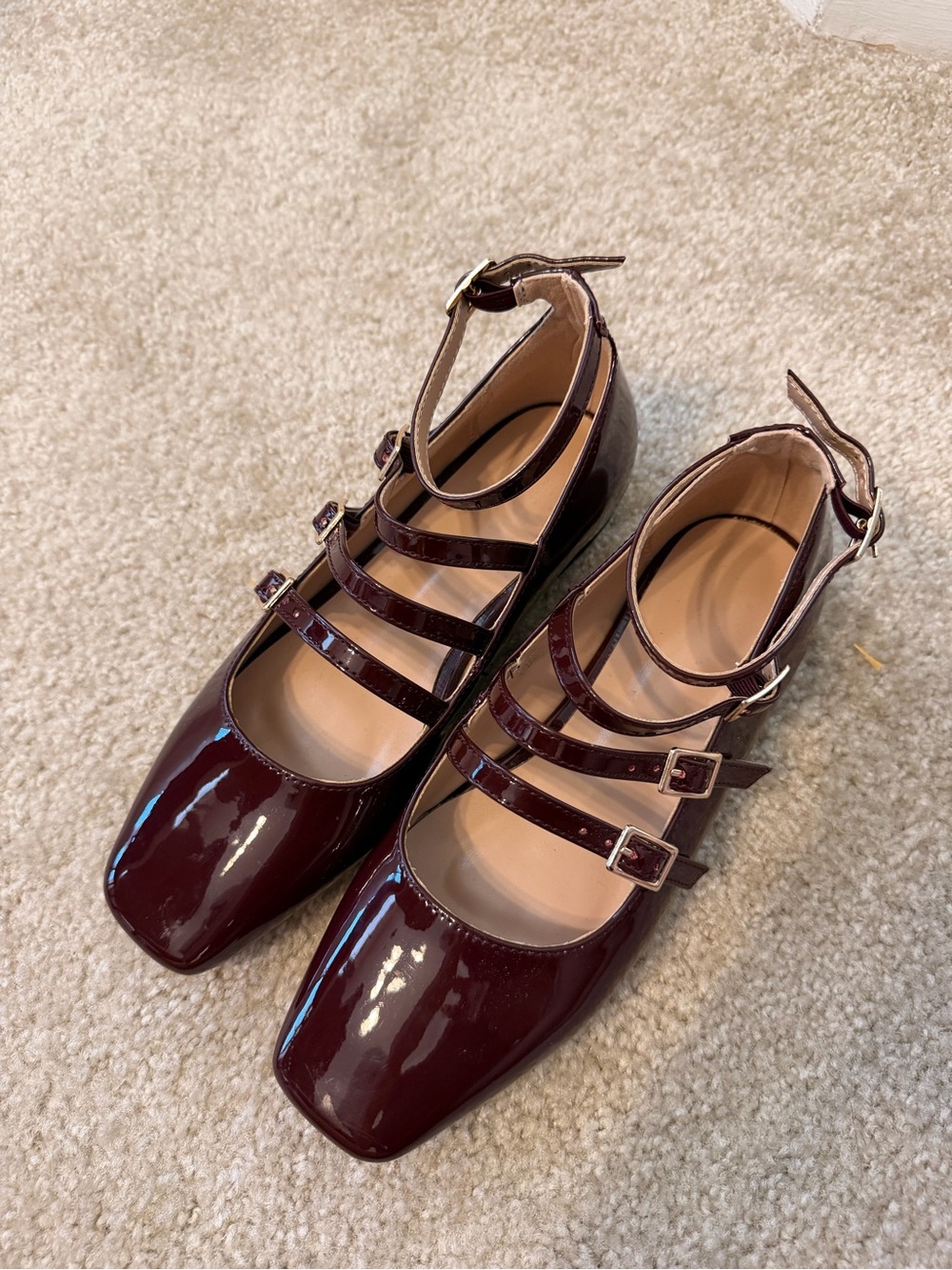 Women's Patent Mary Jane Flats in Burgundy - Unbranded